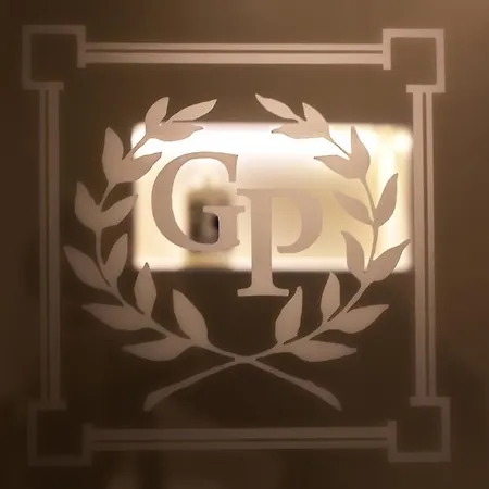 Lägenhet Golden Palace