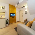 Апартаменты Golden Palace