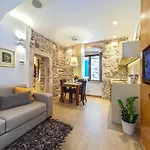 Апартаменты Golden Palace