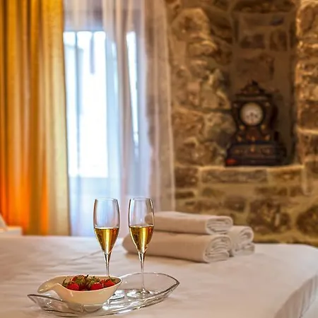 ゴールデン　パレス アパート スプリト