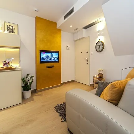 Apartment Golden Palace