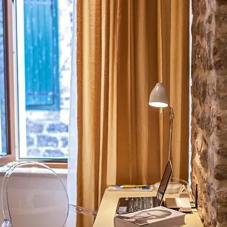 Апартаменти Golden Palace