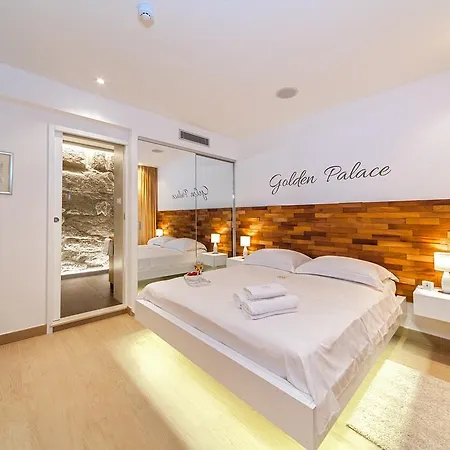 Golden Palace Апартаменти *