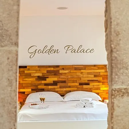 Апартаменти Golden Palace